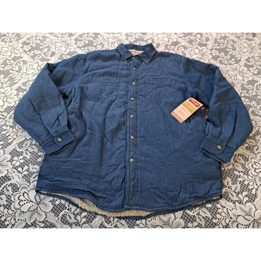 Wrangler Denim Chambray Shacket M Blue Sherpa Lined Button Front‎ Pockets NWT